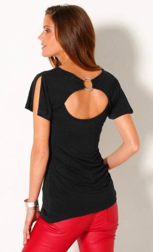Černé dámské tričko s průstřihem a kroužkem na zádech