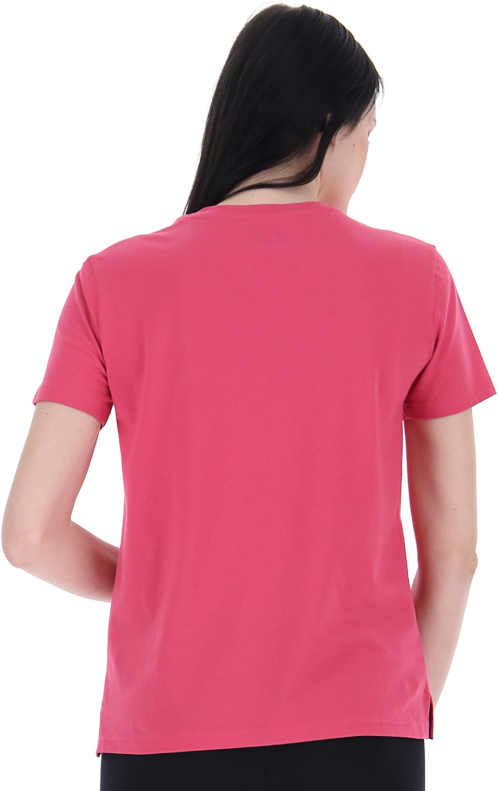 růžové tričko s krátkým rukávem