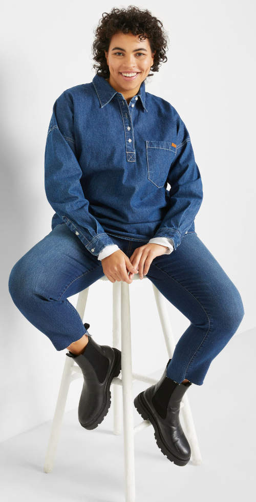 Pohodlné džínové oblečení pro plnoštíhlé